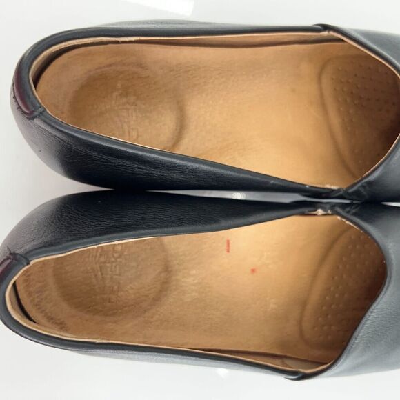 Dansko Womens Larisa Loafer Size 39 8.5 Black Leather Low Heel Slip On Work Shoe - Picture 13 of 15